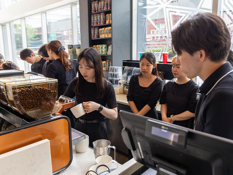 VanWest College English for Customer Relations